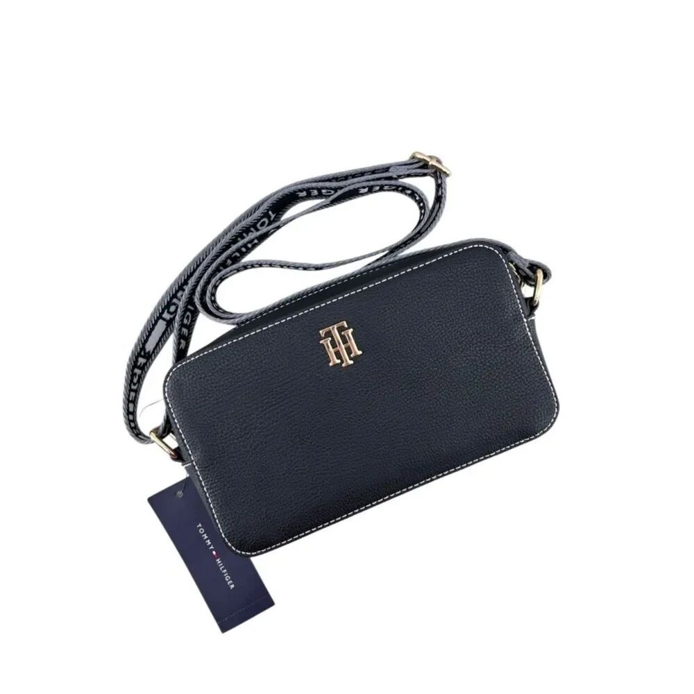 Tommy Hilfiger Black Pebbled Crossbody Camera Bag Purse